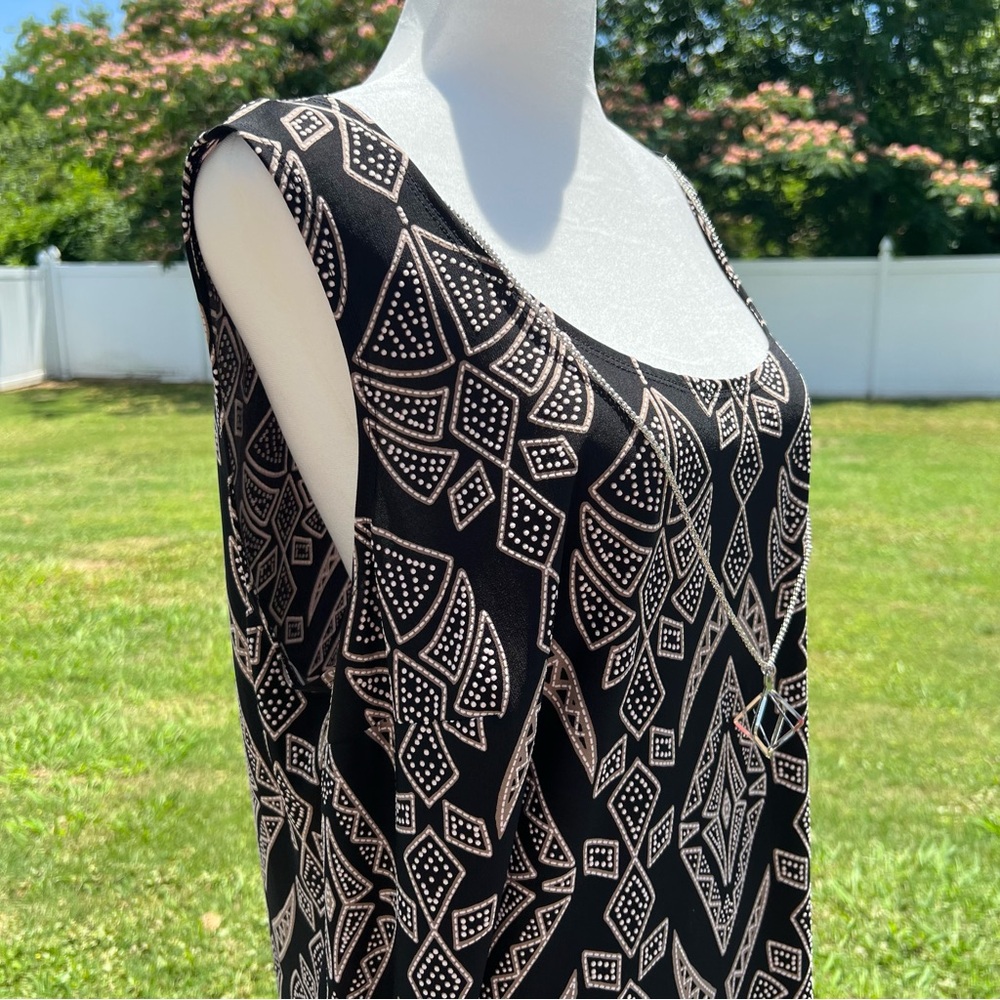Dressbarn Black Dress, White Embossed Design, Removable Chain w/Pendant Sz 20W